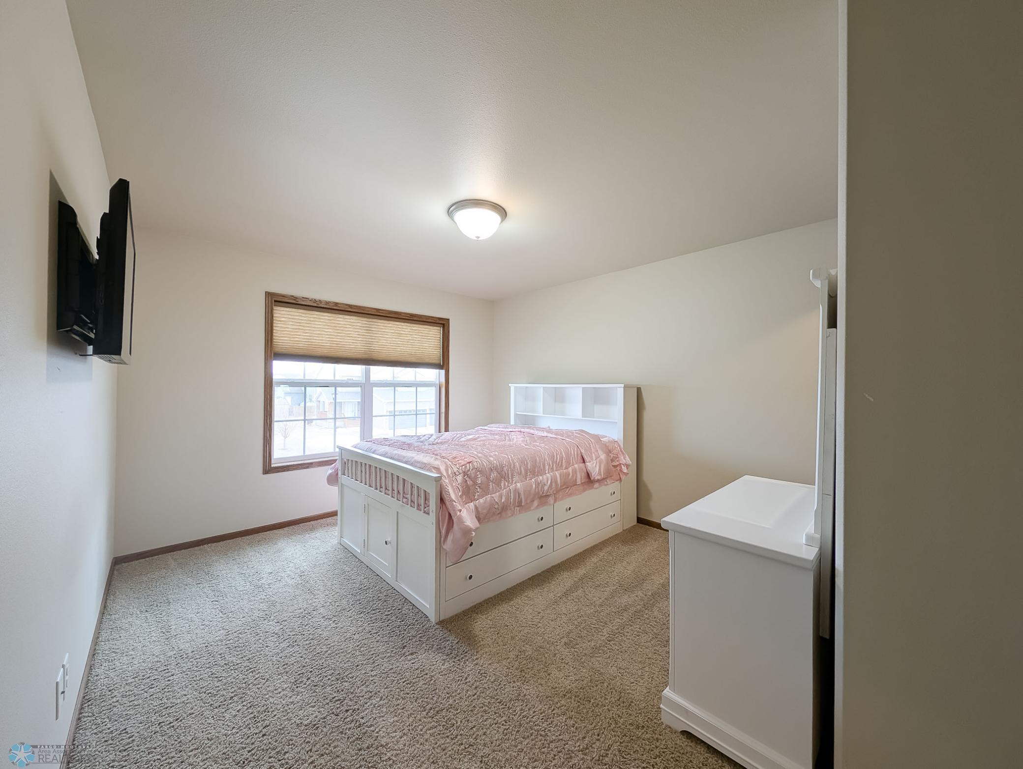 3032 Katherine Drive, West Fargo, North Dakota image 50