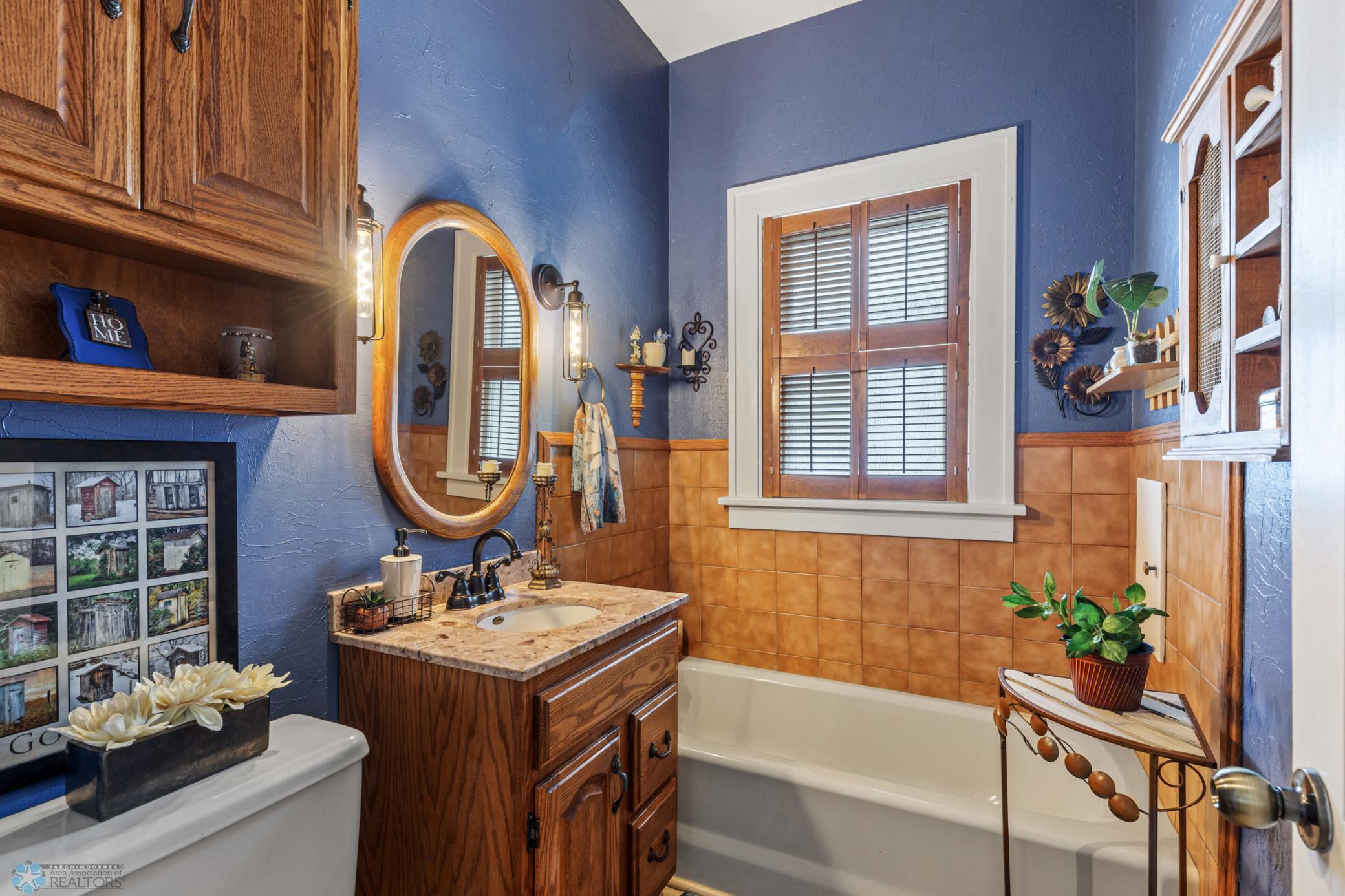 454 Oakland Avenue, Fargo, North Dakota image 17