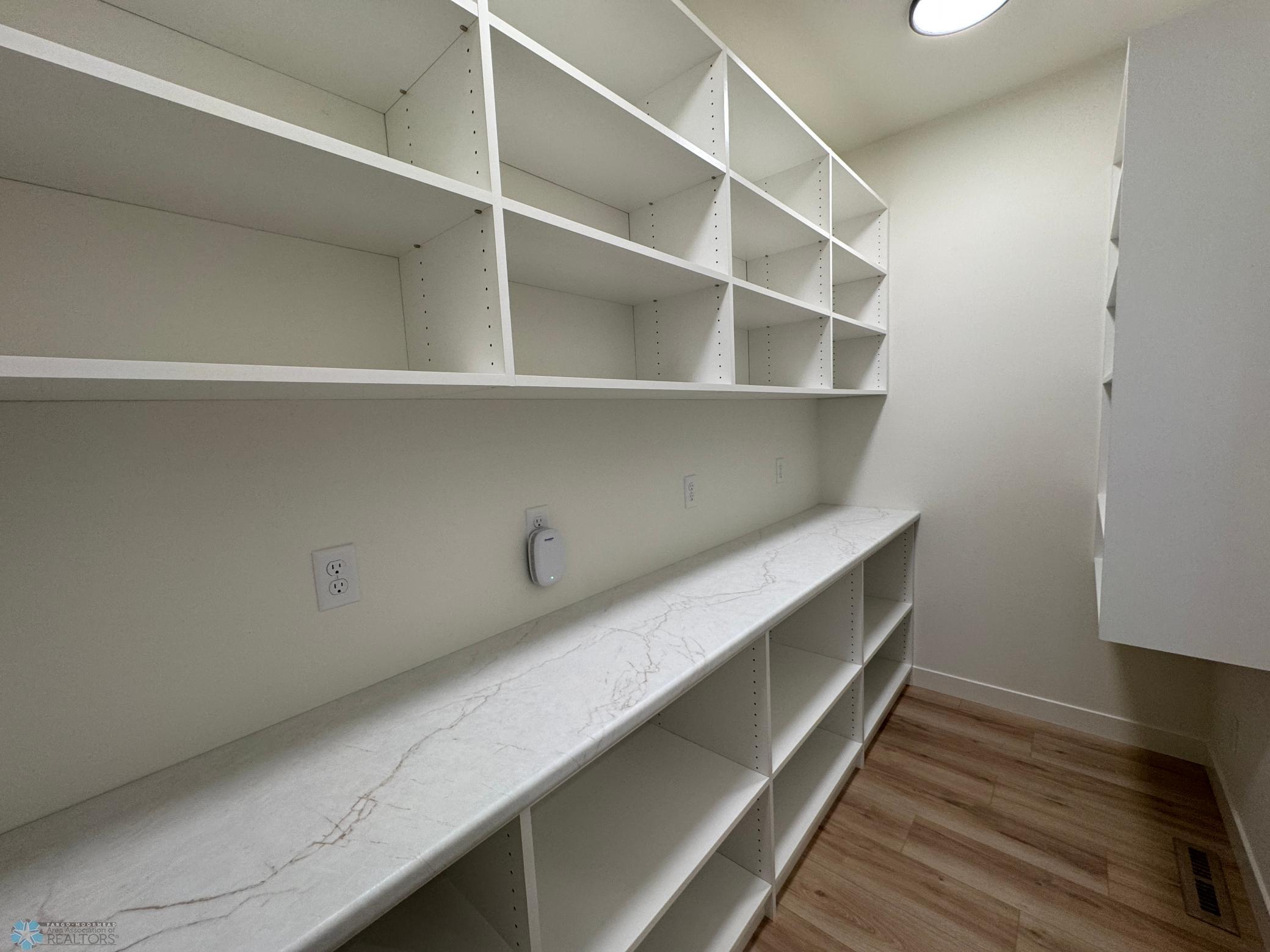 West Fargo, North Dakota 58078, United States, 3 Bedrooms Bedrooms, ,3 BathroomsBathrooms,Residential,Pending,121652