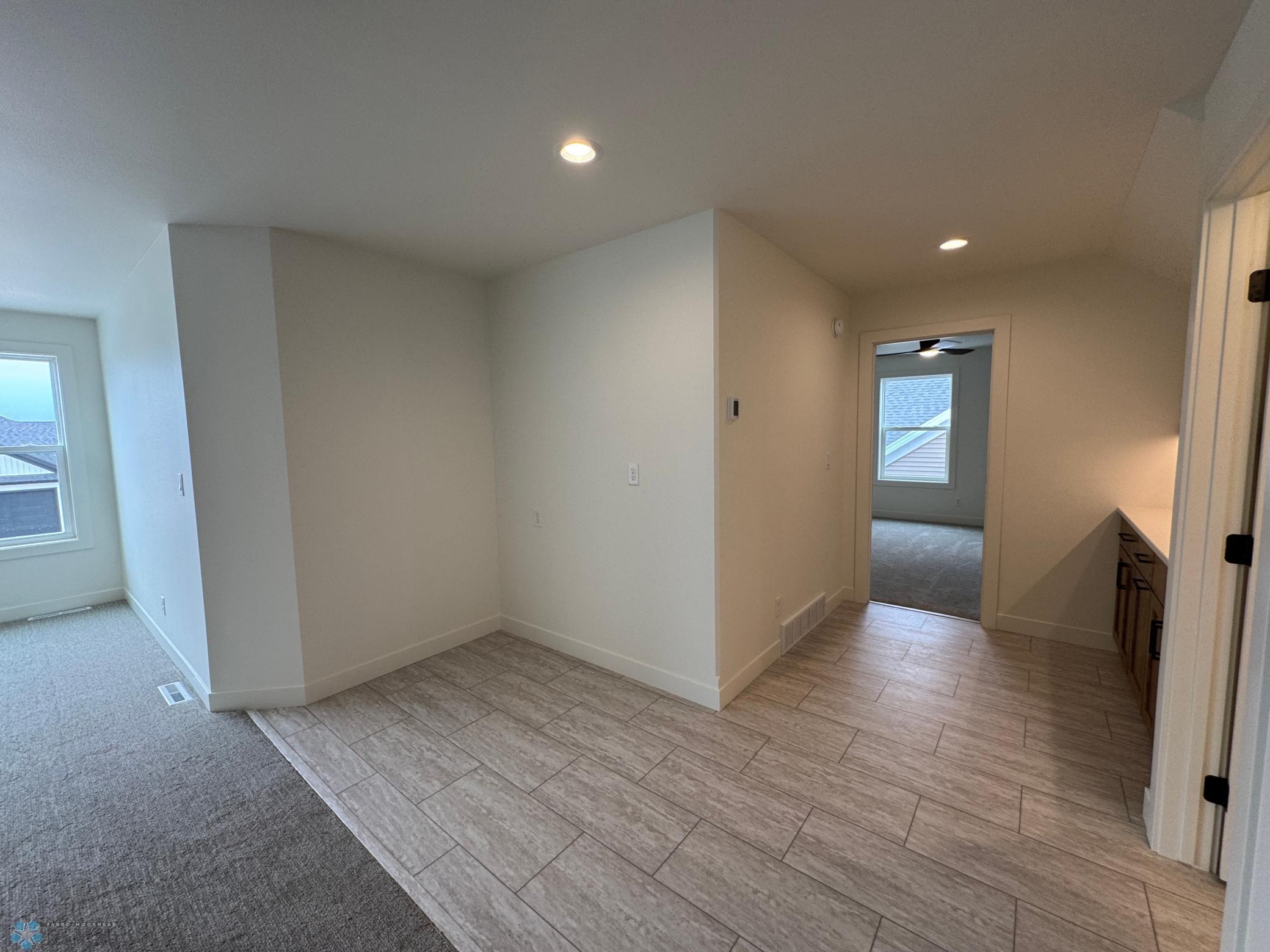 West Fargo, North Dakota 58078, United States, 3 Bedrooms Bedrooms, ,3 BathroomsBathrooms,Residential,Pending,121652