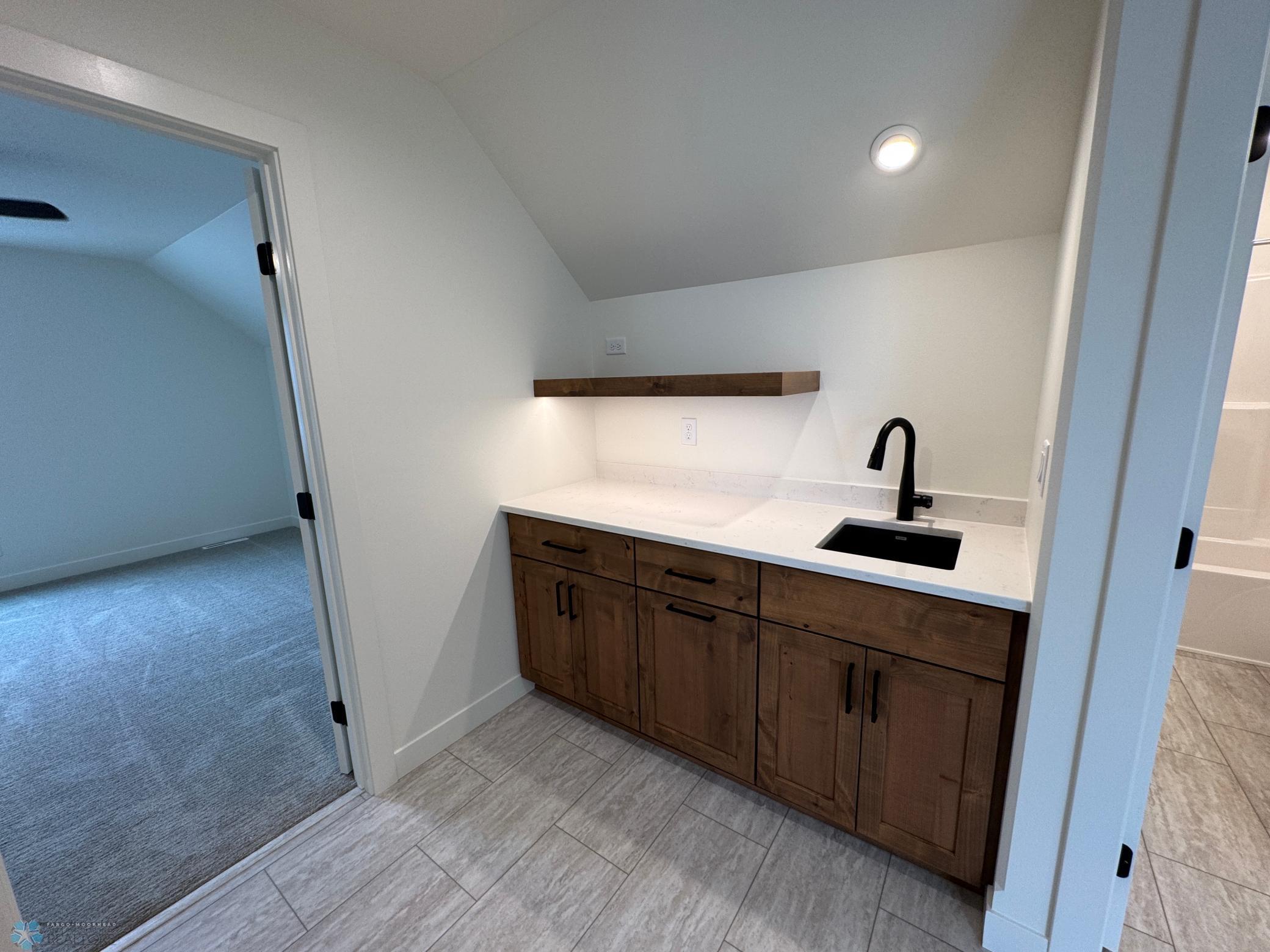 West Fargo, North Dakota 58078, United States, 3 Bedrooms Bedrooms, ,3 BathroomsBathrooms,Residential,Pending,121652