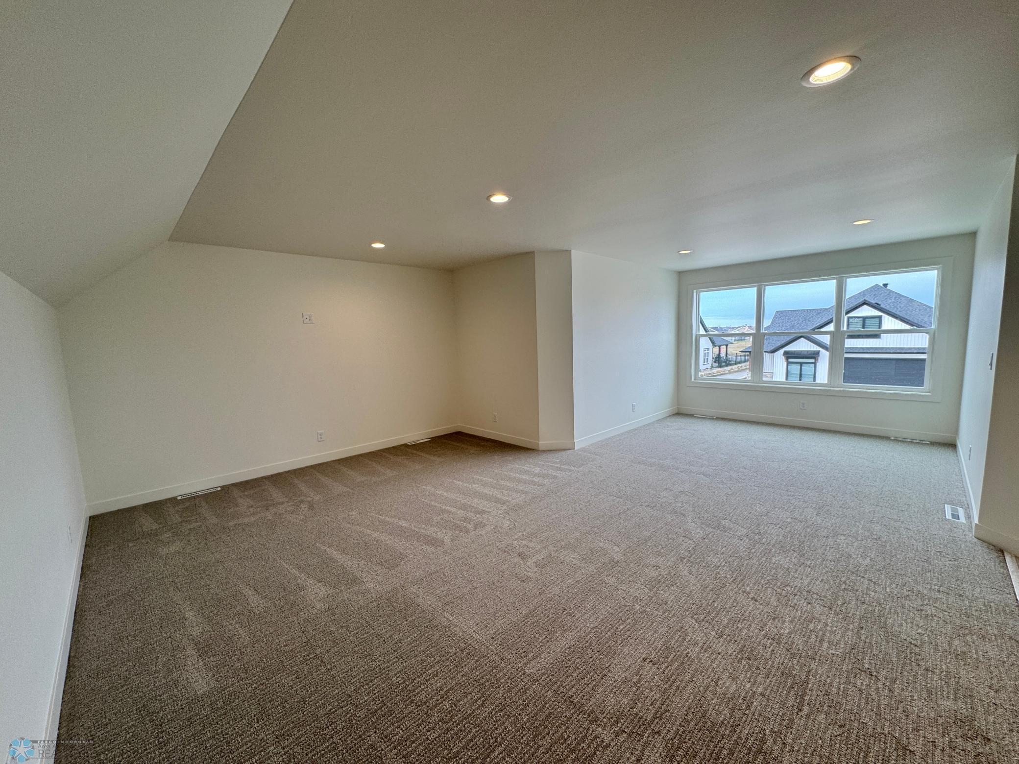 West Fargo, North Dakota 58078, United States, 3 Bedrooms Bedrooms, ,3 BathroomsBathrooms,Residential,Pending,121652