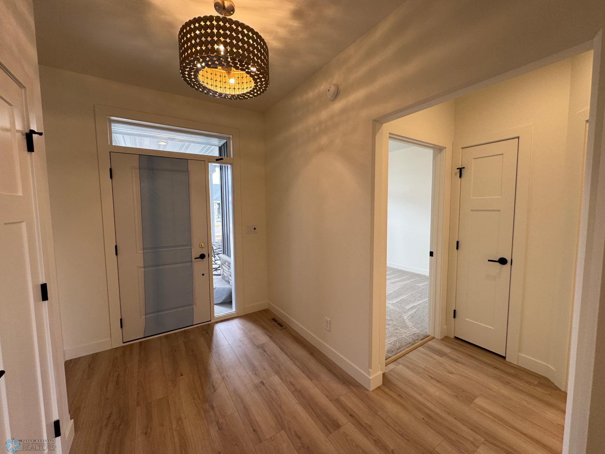 West Fargo, North Dakota 58078, United States, 3 Bedrooms Bedrooms, ,3 BathroomsBathrooms,Residential,Pending,121652