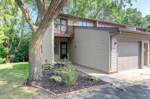 Townhouse For Sale - 1134 Highland Avenue<br/> Northfield Twp, MN 55057