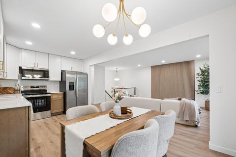 Townhouse For Sale - 18121 Covington Path<br/> Minnetonka, MN 55345