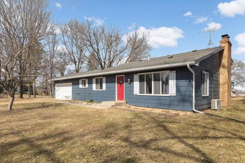 Homes For Sale - 6190 Hillsdale Drive<br/> Mound, MN 55364