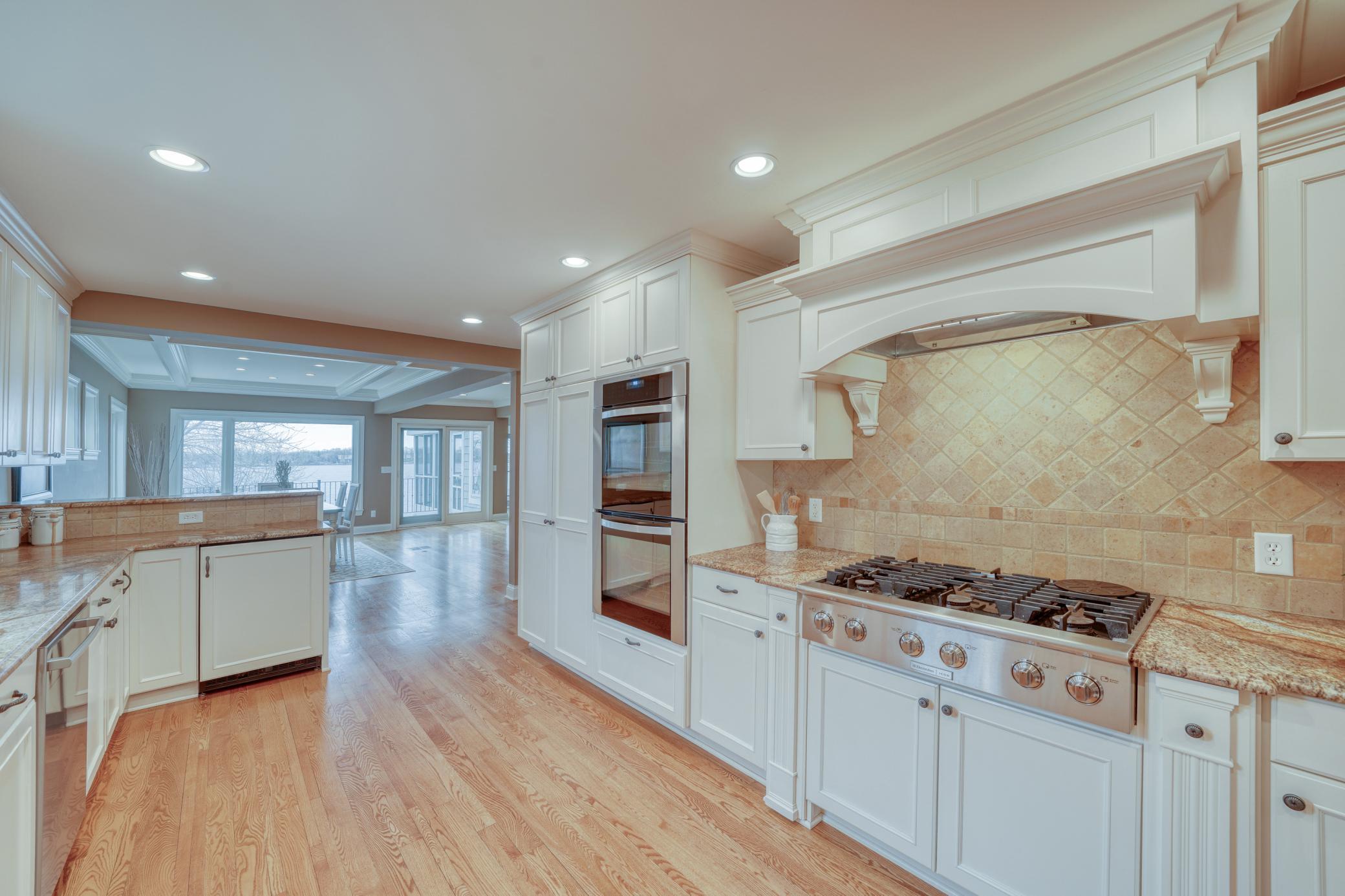 2765 Casco Point Road, Wayzata, Minnesota image 8