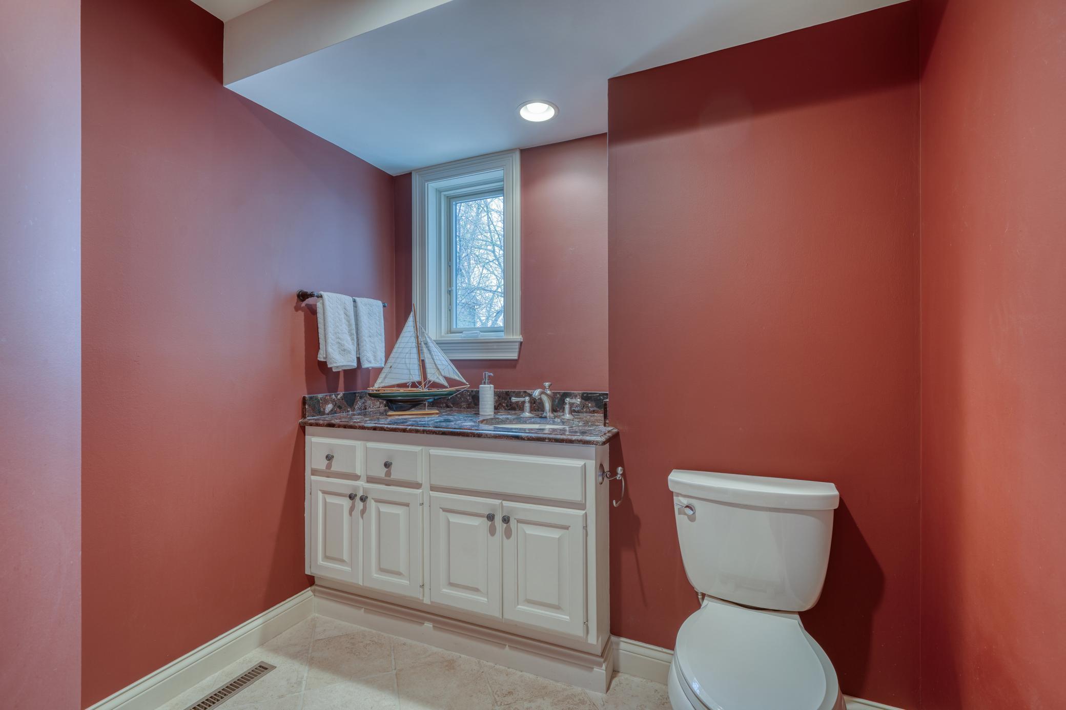 2765 Casco Point Road, Wayzata, Minnesota image 31
