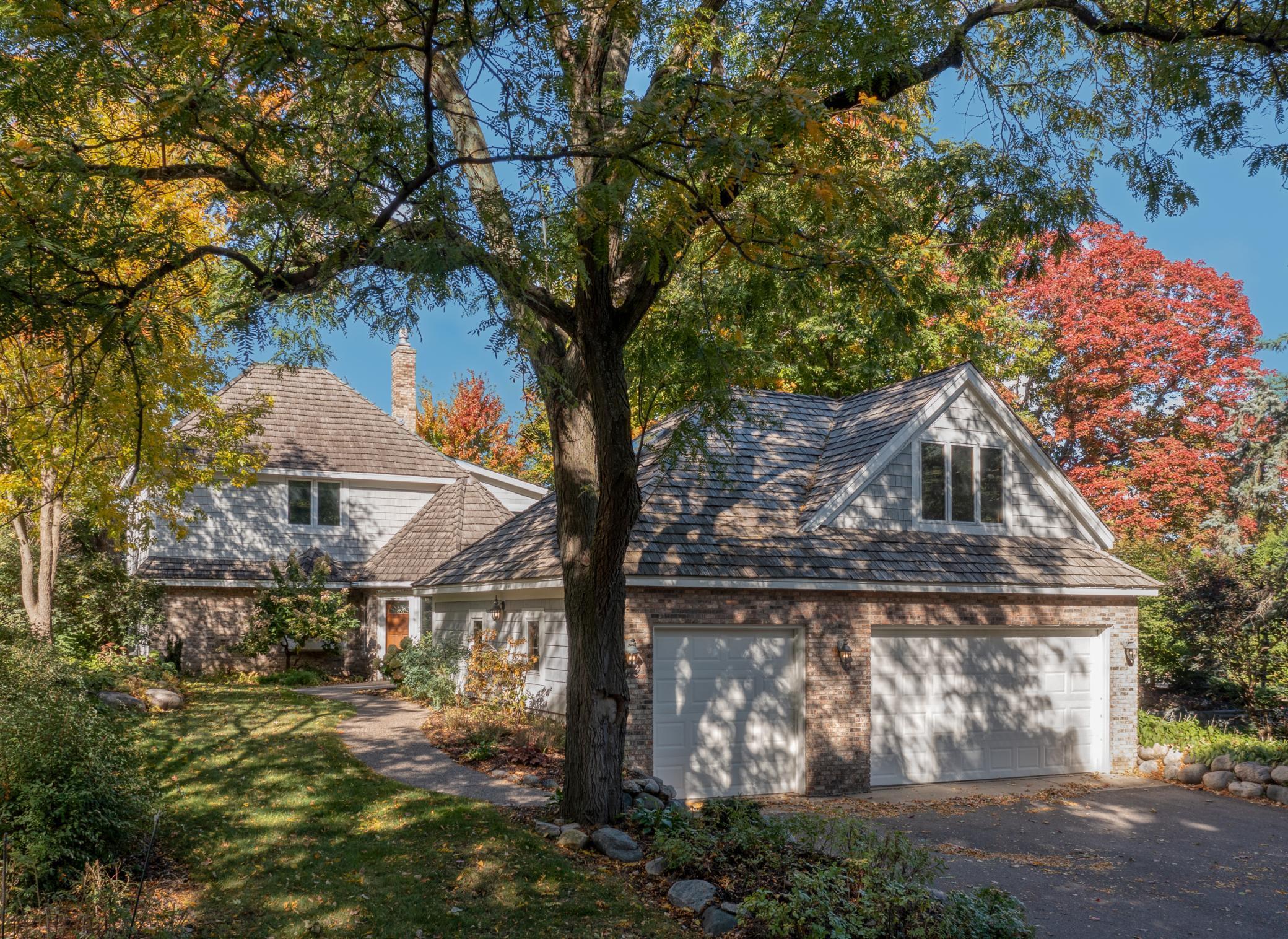 2765 Casco Point Road, Wayzata, Minnesota image 2