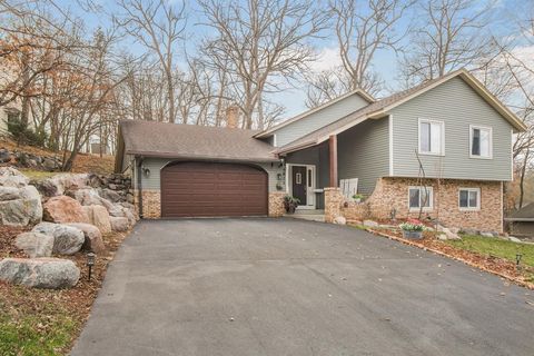 Homes For Sale - 5821 Timber Trail<br/> Prior Lake, MN 55372