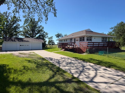 Homes For Sale - 45262 State Highway 11<br/> Roseau, MN 56751