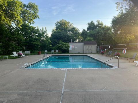 Condo For Rent - 7300 York Avenue<br/> Minneapolis, MN 55435