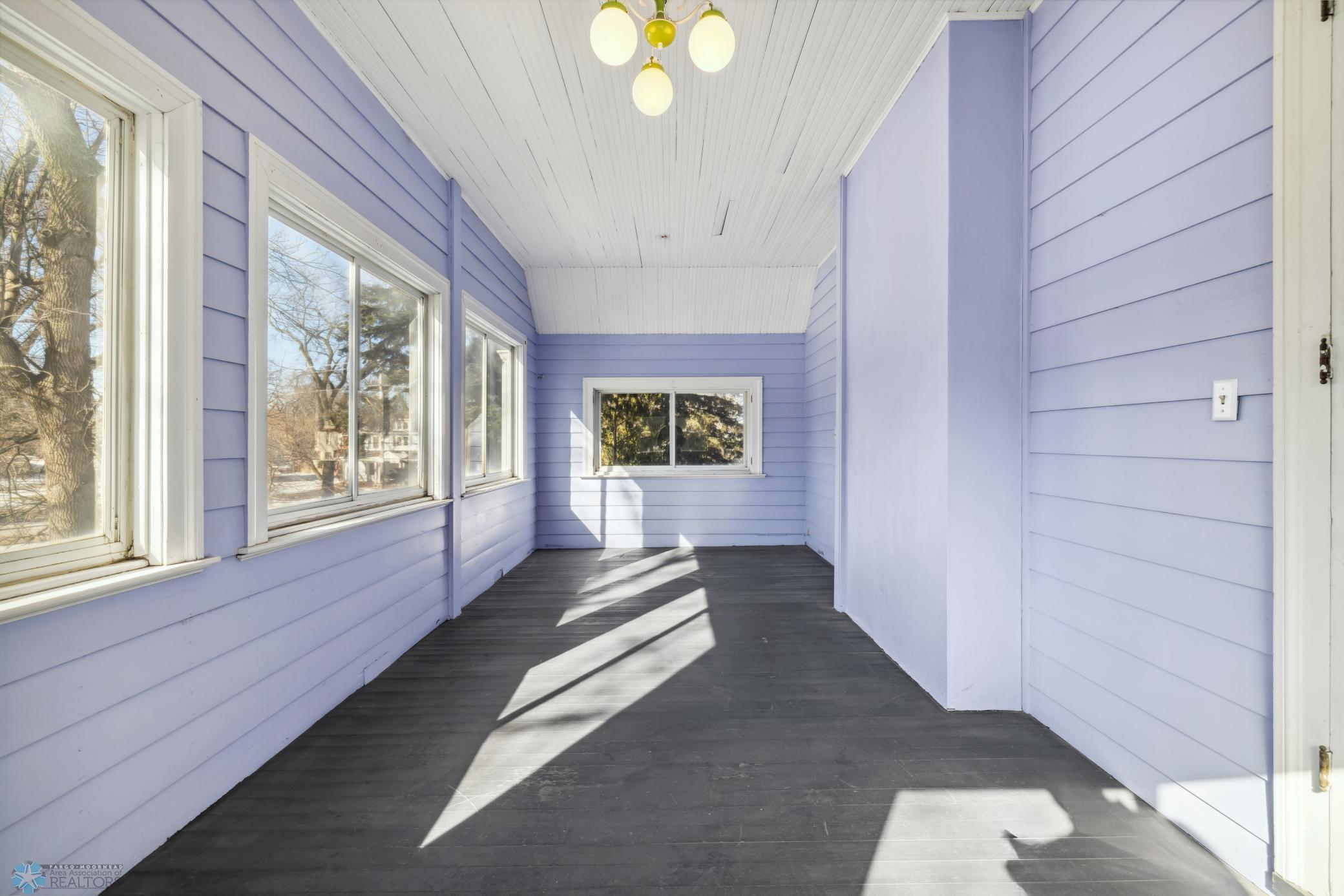 Fargo, North Dakota 58102, United States, 6 Bedrooms Bedrooms, ,3 BathroomsBathrooms,Residential,Pending,60039