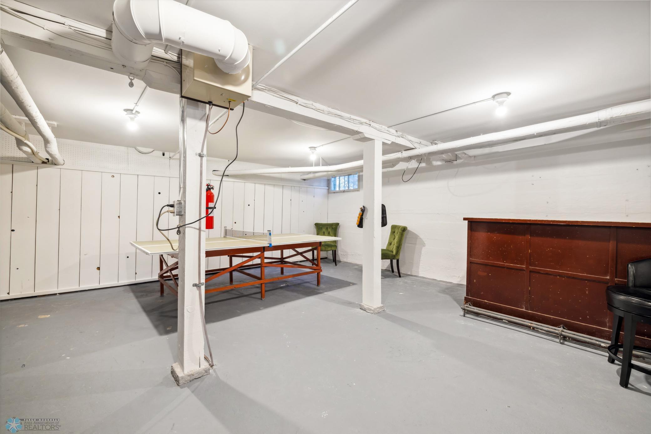 Fargo, North Dakota 58102, United States, 6 Bedrooms Bedrooms, ,3 BathroomsBathrooms,Residential,Pending,60039