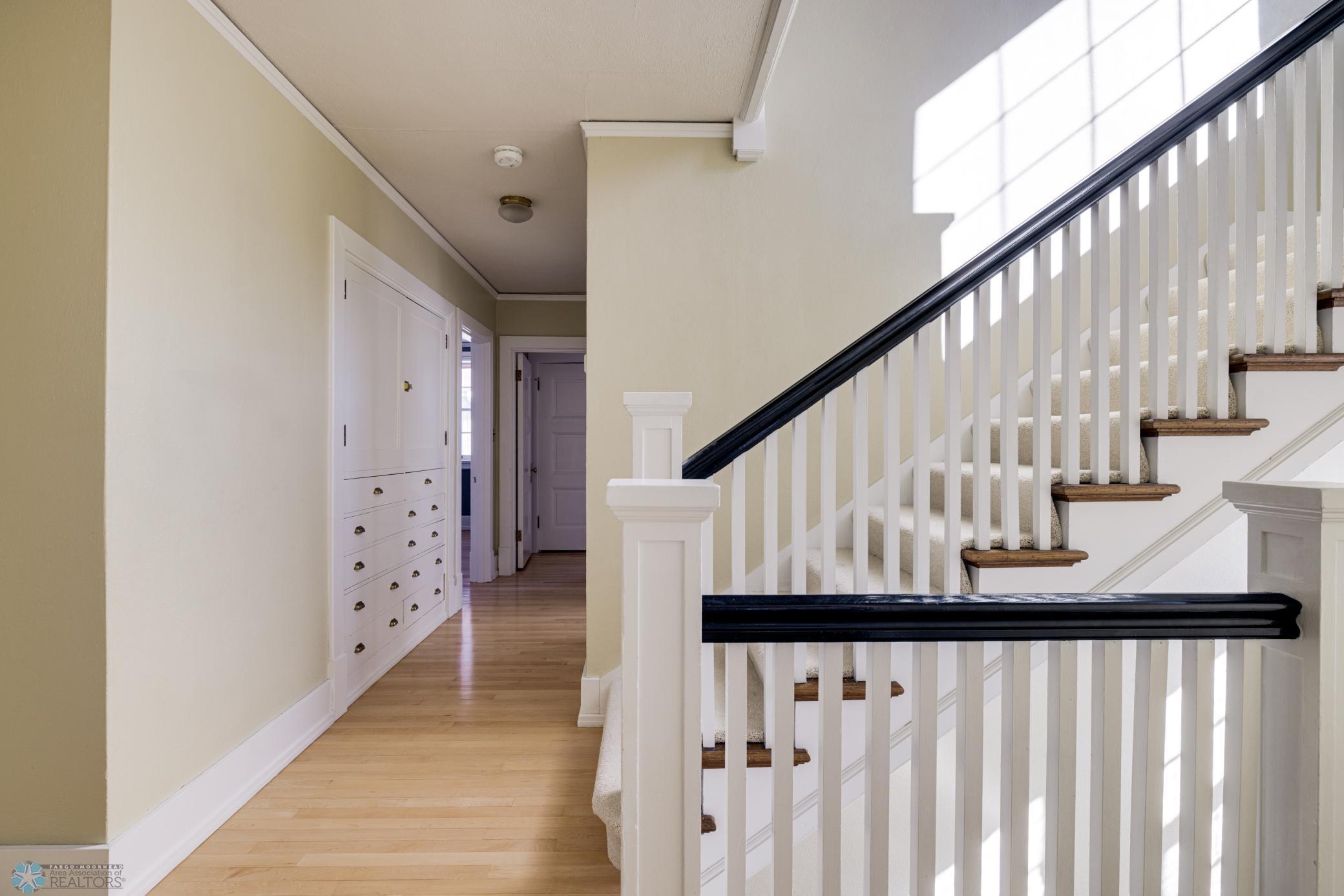 Fargo, North Dakota 58102, United States, 6 Bedrooms Bedrooms, ,3 BathroomsBathrooms,Residential,Pending,60039