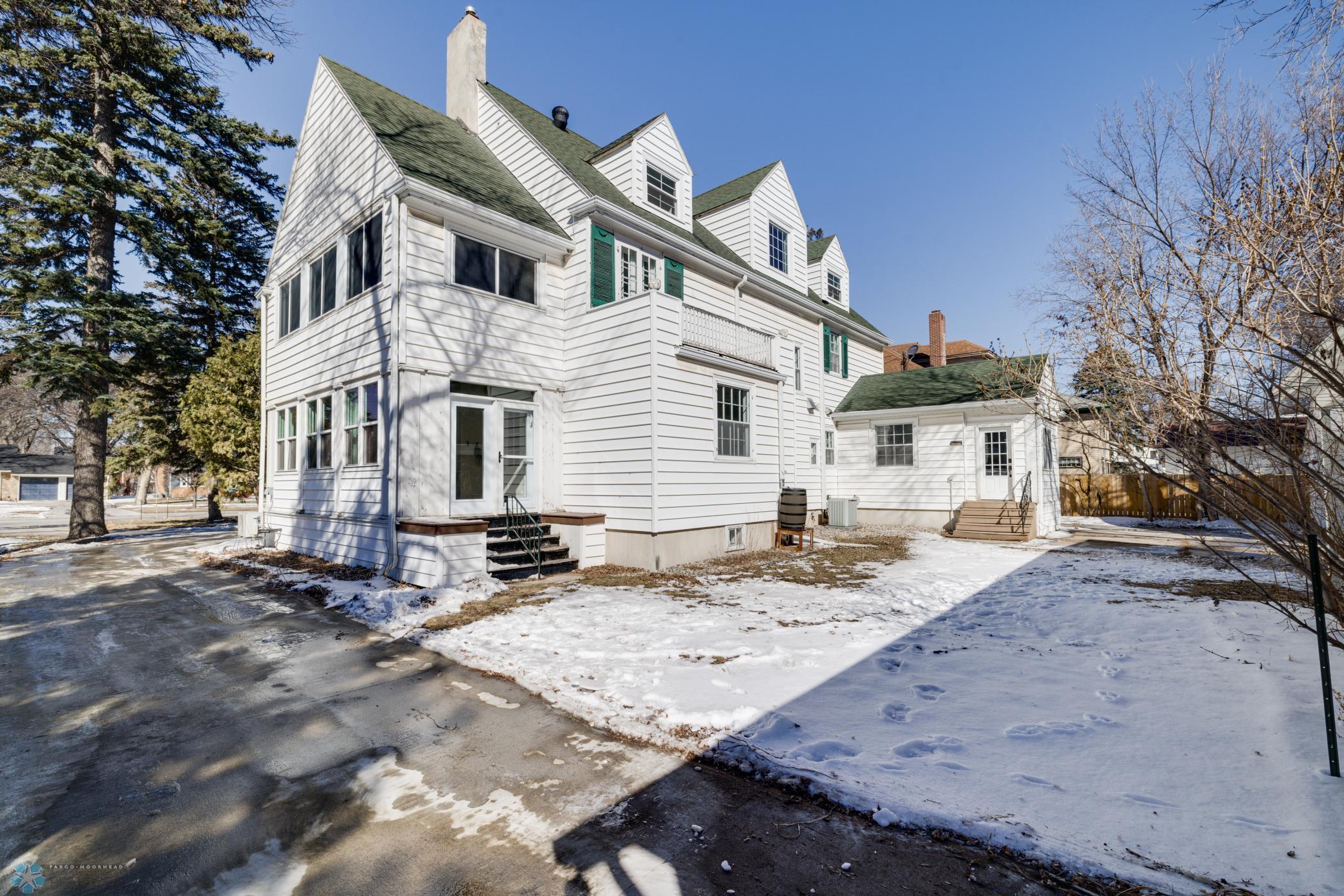 Fargo, North Dakota 58102, United States, 6 Bedrooms Bedrooms, ,3 BathroomsBathrooms,Residential,Pending,60039