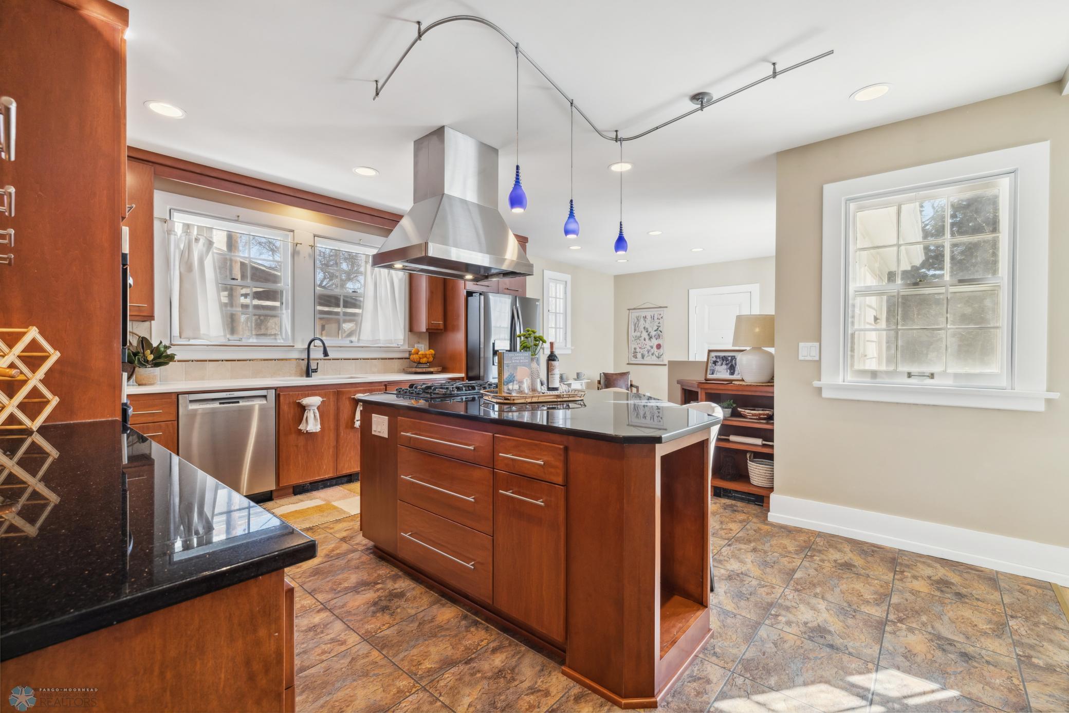 Fargo, North Dakota 58102, United States, 6 Bedrooms Bedrooms, ,3 BathroomsBathrooms,Residential,Pending,60039