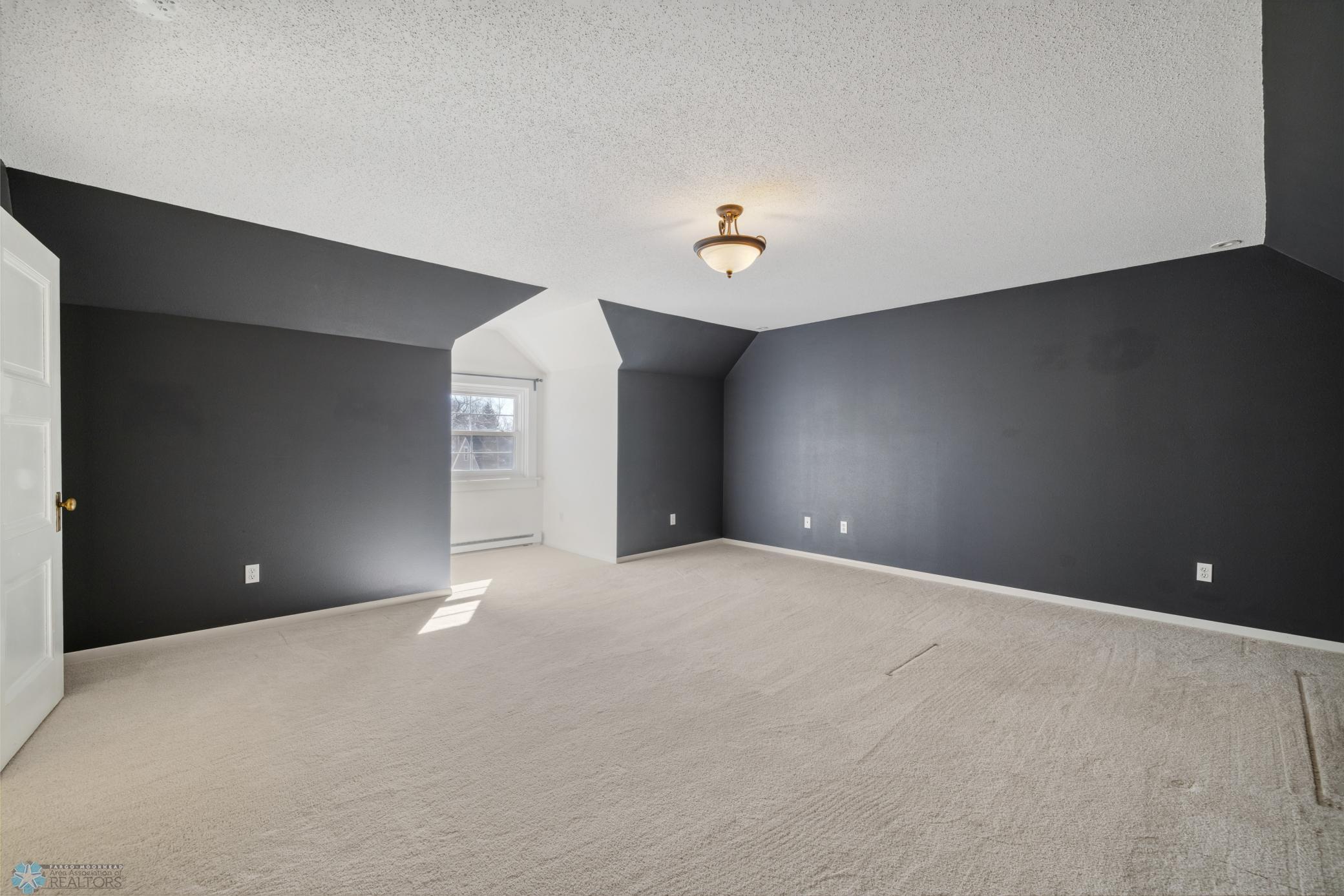 Fargo, North Dakota 58102, United States, 6 Bedrooms Bedrooms, ,3 BathroomsBathrooms,Residential,Pending,60039