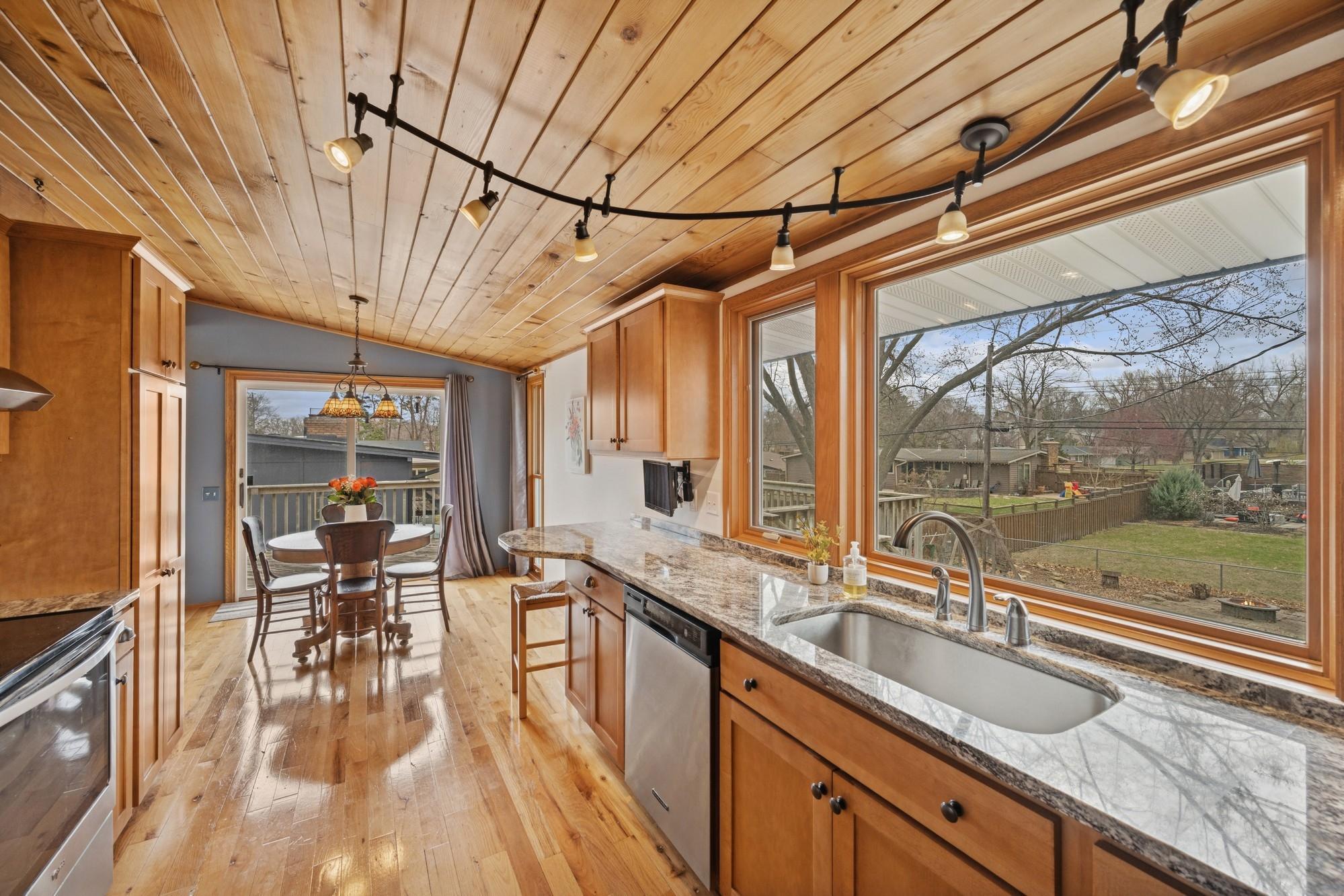 8045 Wynnwood Road, Minneapolis, Minnesota image 12
