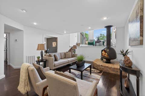 Condo For Sale - 350 Oakwood Drive<br/> Saint Paul, MN 55112