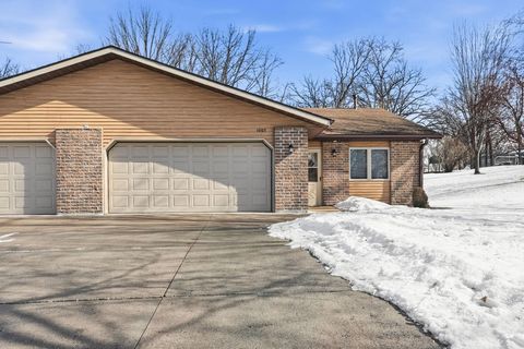 Townhouse For Sale - 1005 4th Avenue<br/> Milaca, MN 56353