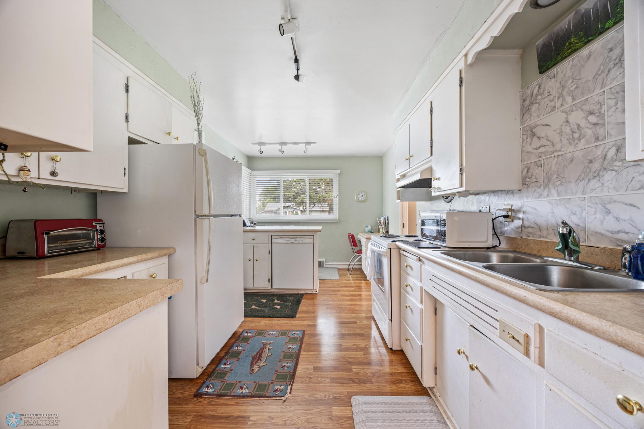 2020 5th Street, Moorhead, Minnesota image 13