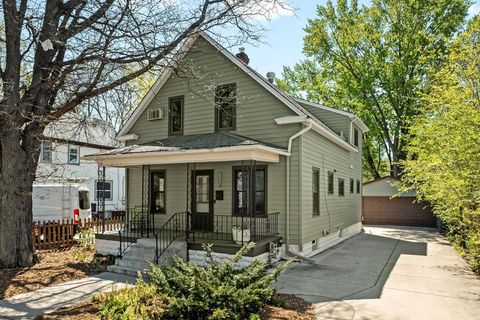 Homes For Sale - 334 24th Avenue<br/> Minneapolis, MN 55418