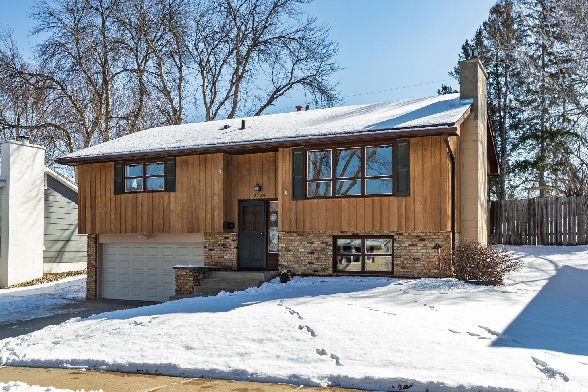 2704 5th Avenue, Rochester, Minnesota image 1