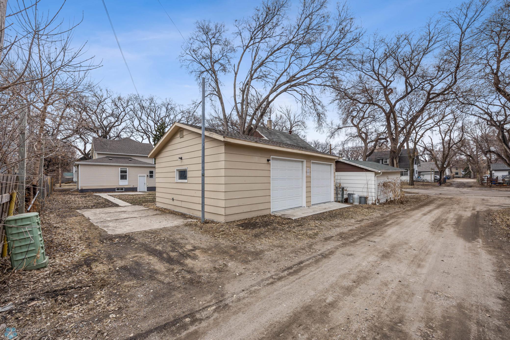 823 9th Street, Fargo, North Dakota image 23