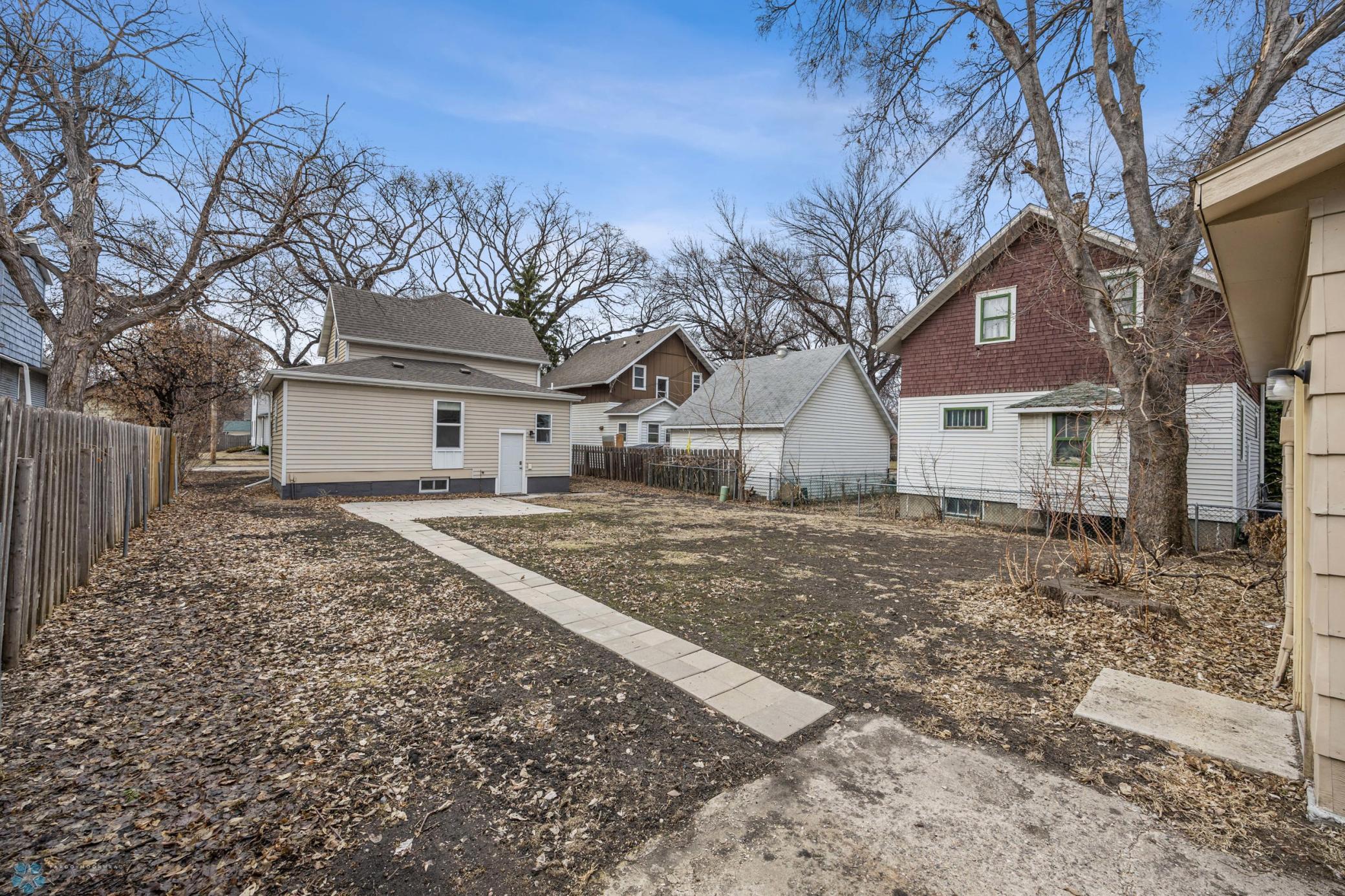 823 9th Street, Fargo, North Dakota image 22