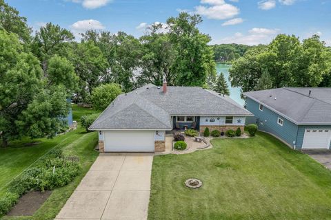 Homes For Sale - 455 W Amber Lake Drive<br/> Fairmont, MN 56031
