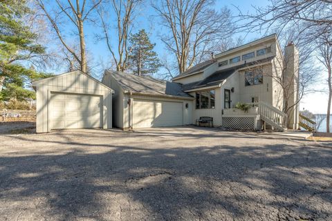 Homes For Sale - 24150 E Cedar Lake Drive<br/> Scott County, New Prague, MN 56071