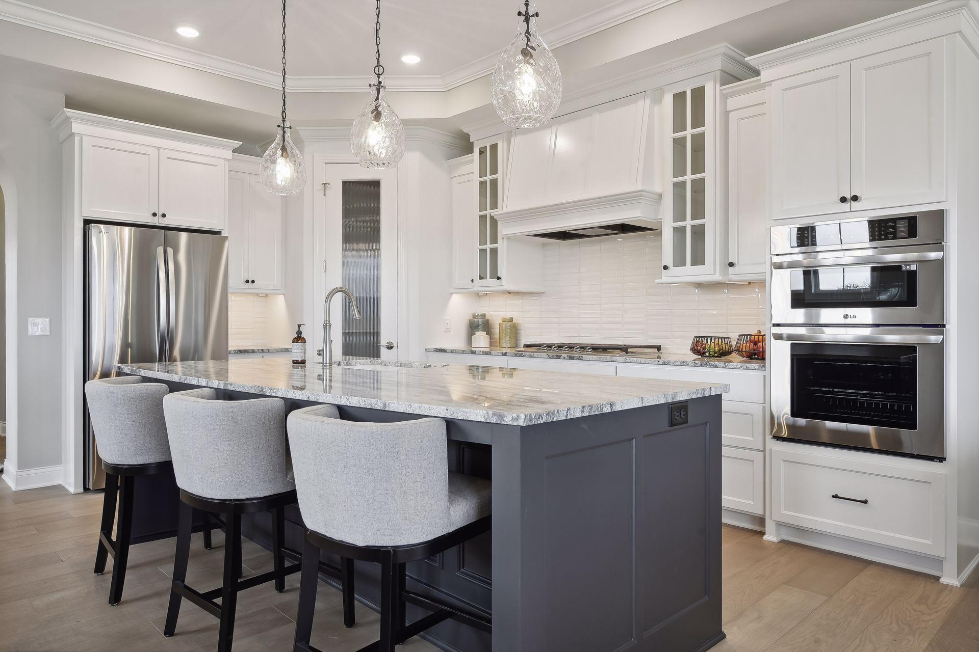 9075 Mills Lane, Chanhassen, Minnesota image 1