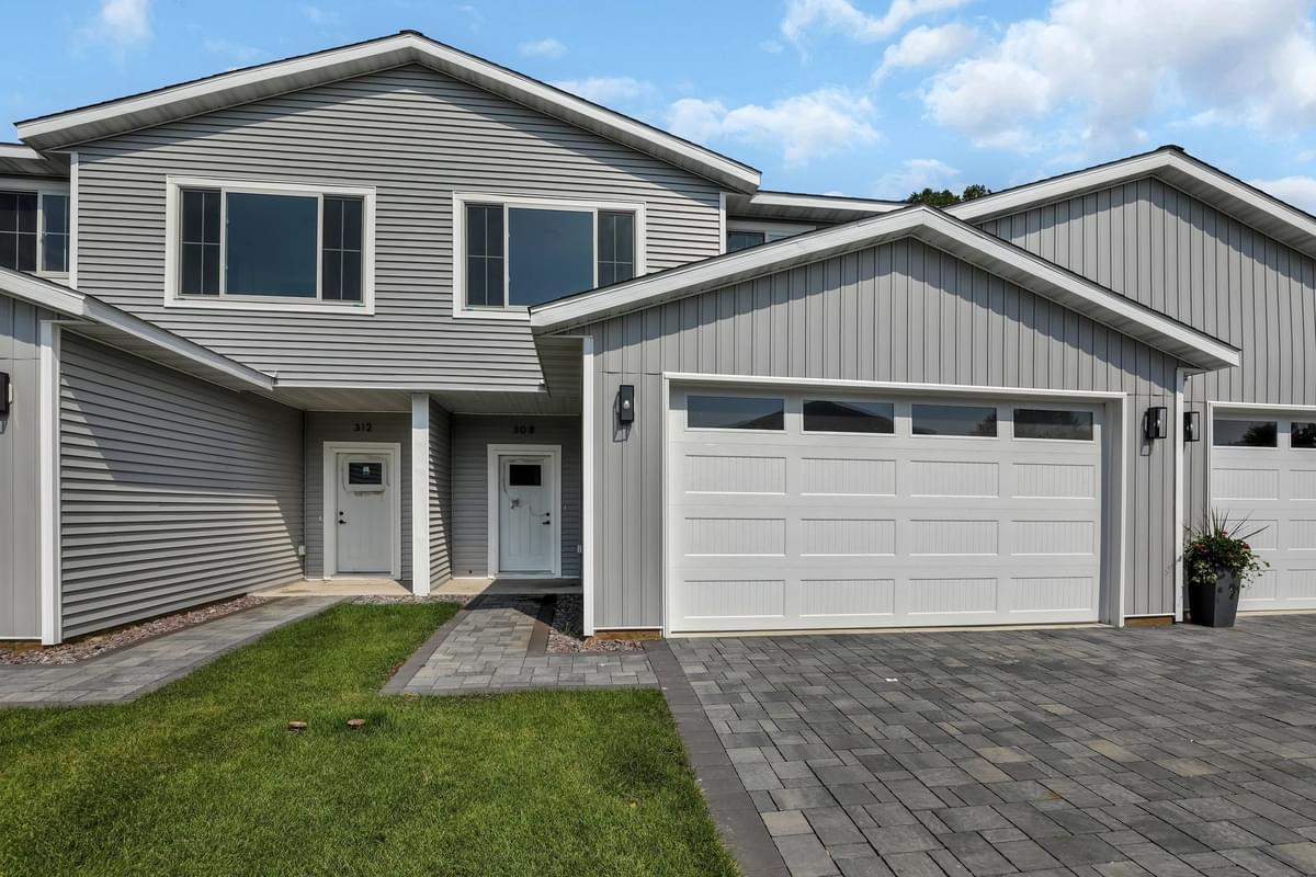 308 Lauren Lane, Spicer, Minnesota image 1