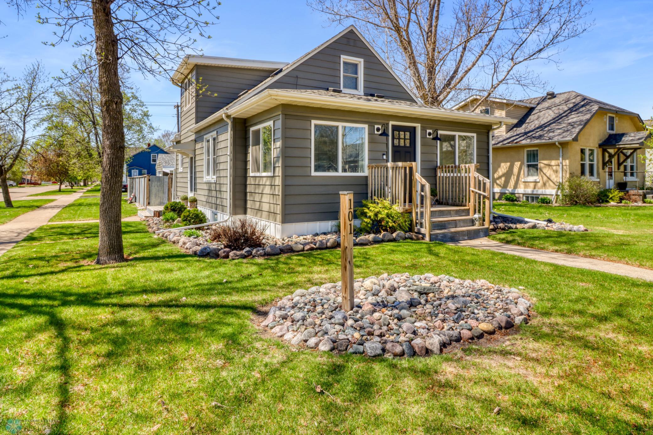 101 5th Street, Barnesville, Minnesota image 1