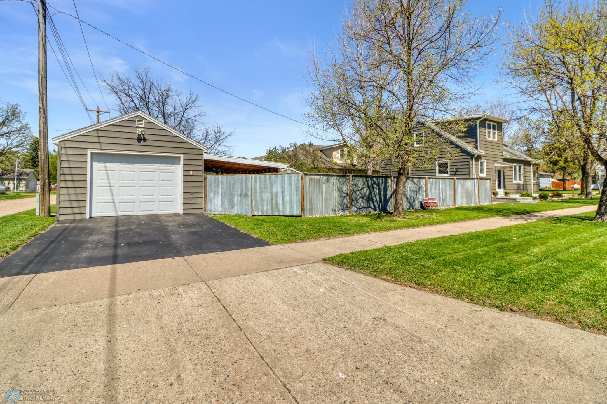 101 5th Street, Barnesville, Minnesota image 6