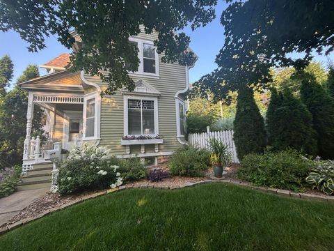 Homes For Sale - 831 Central Avenue<br/> Red Wing, MN 55066