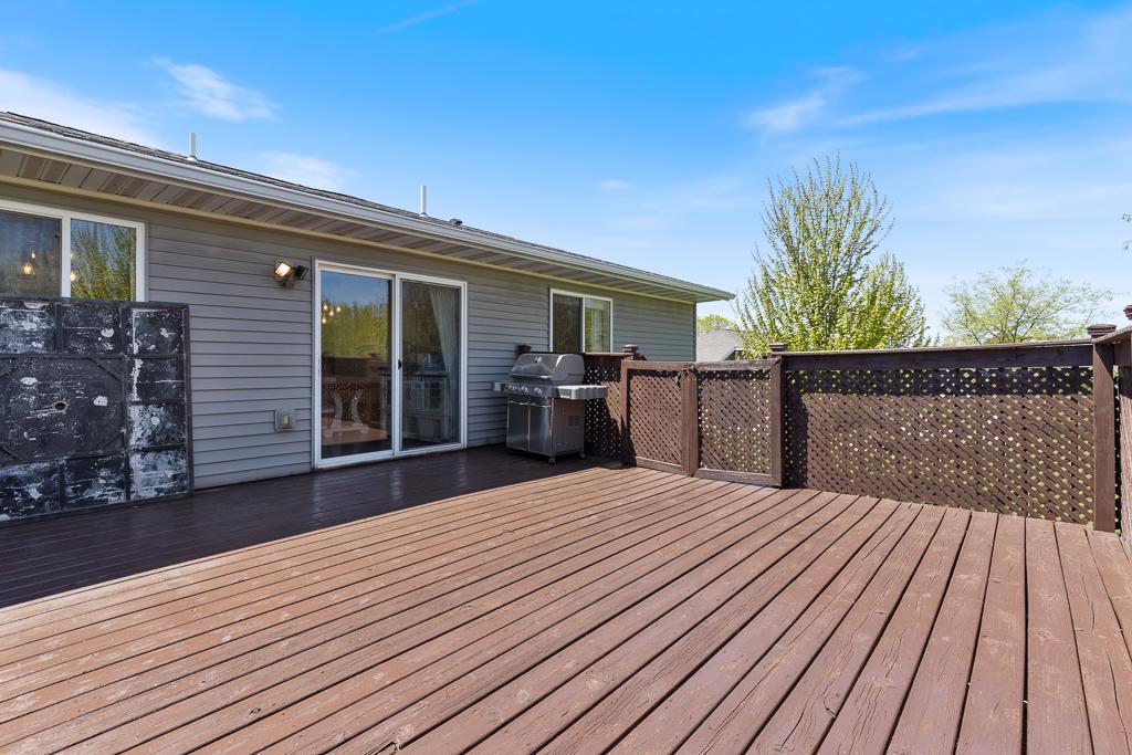 518 Harriett Drive, Marshall, Minnesota image 17