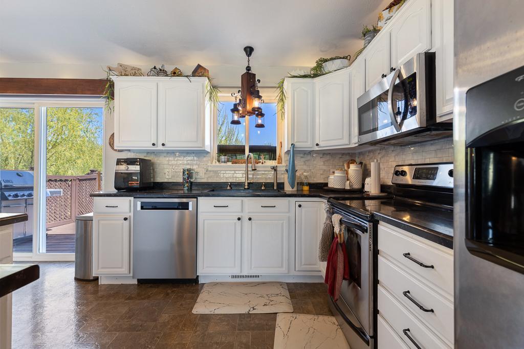 518 Harriett Drive, Marshall, Minnesota image 33