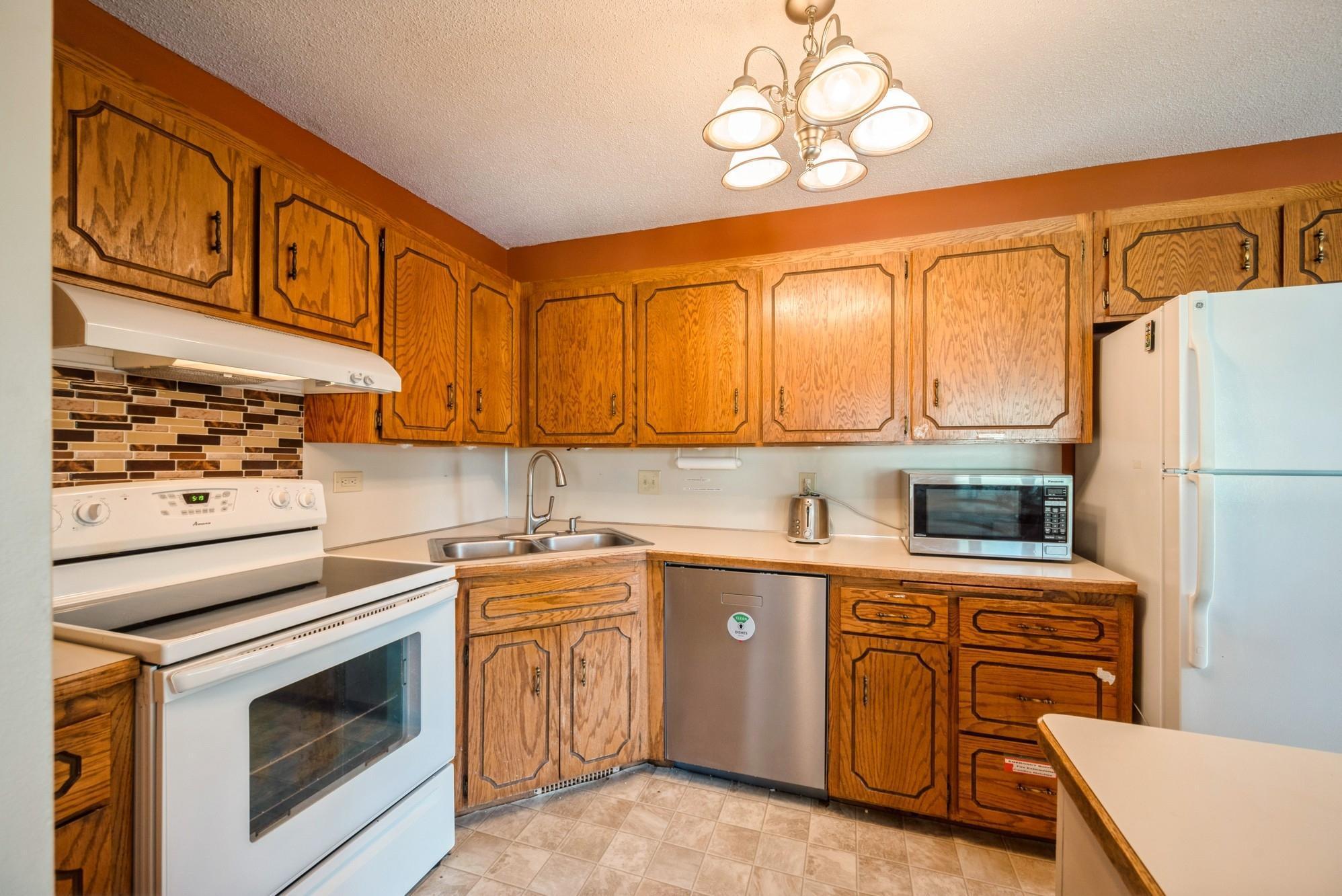 14962 Dodd Boulevard, Rosemount, Minnesota image 10