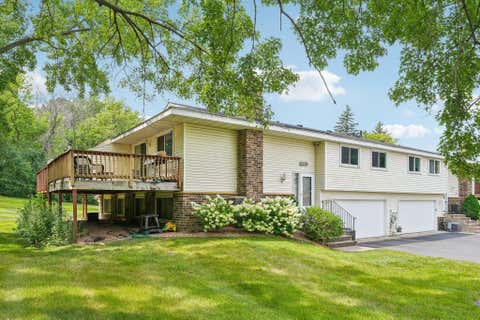 Homes For Sale - 12311 Oak Leaf Court<br/> Dakota County, Burnsville, MN 55337