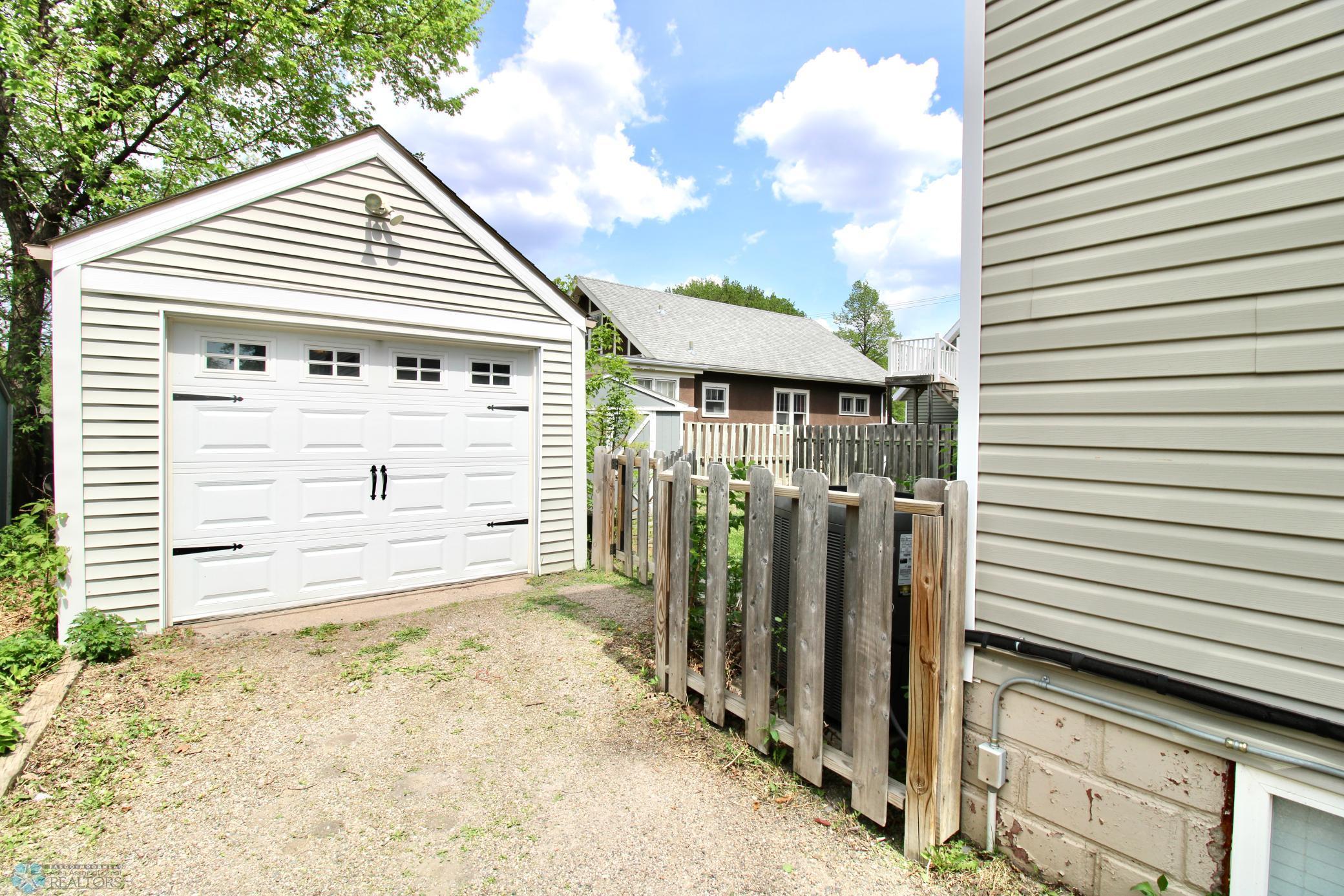 1032 4th Avenue, Moorhead, Minnesota image 2