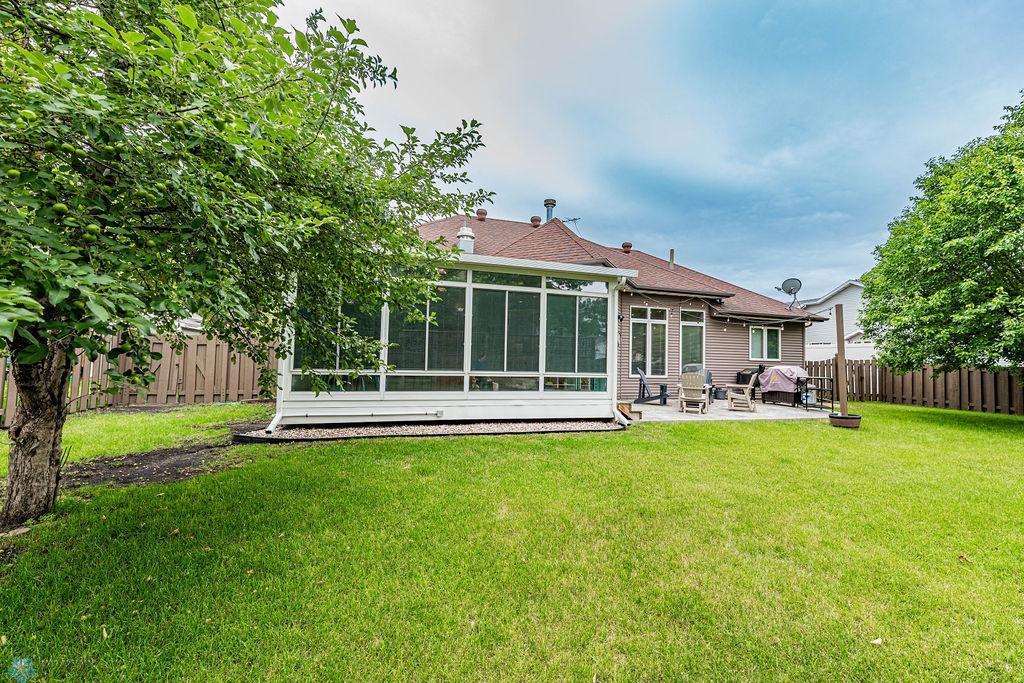 3033 38 1/2 Avenue, Fargo, North Dakota image 12