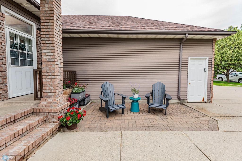 3033 38 1/2 Avenue, Fargo, North Dakota image 6