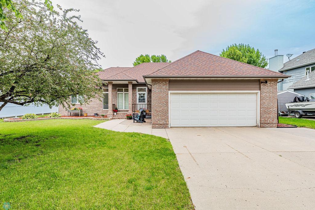 3033 38 1/2 Avenue, Fargo, North Dakota image 1