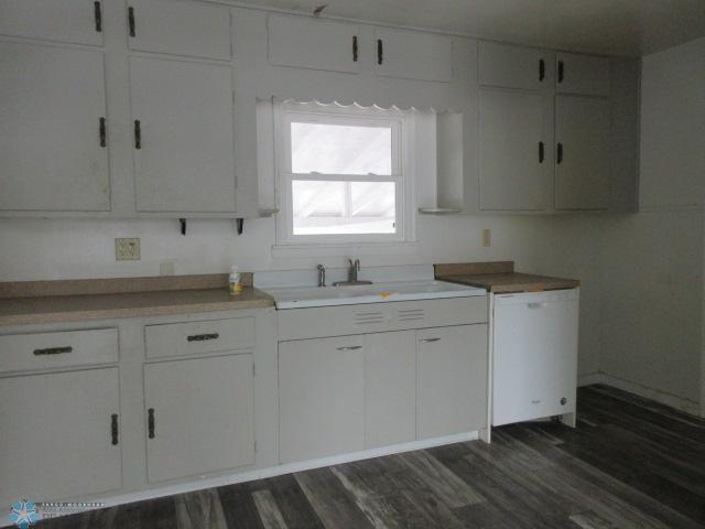 Moorhead, Minnesota 56560, United States, 3 Bedrooms Bedrooms, ,2 BathroomsBathrooms,Residential,Active,87699