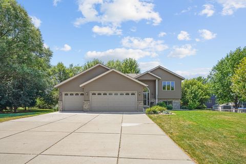 Homes For Sale - 13365 Zachman Court<br/> Rogers, MN 55374
