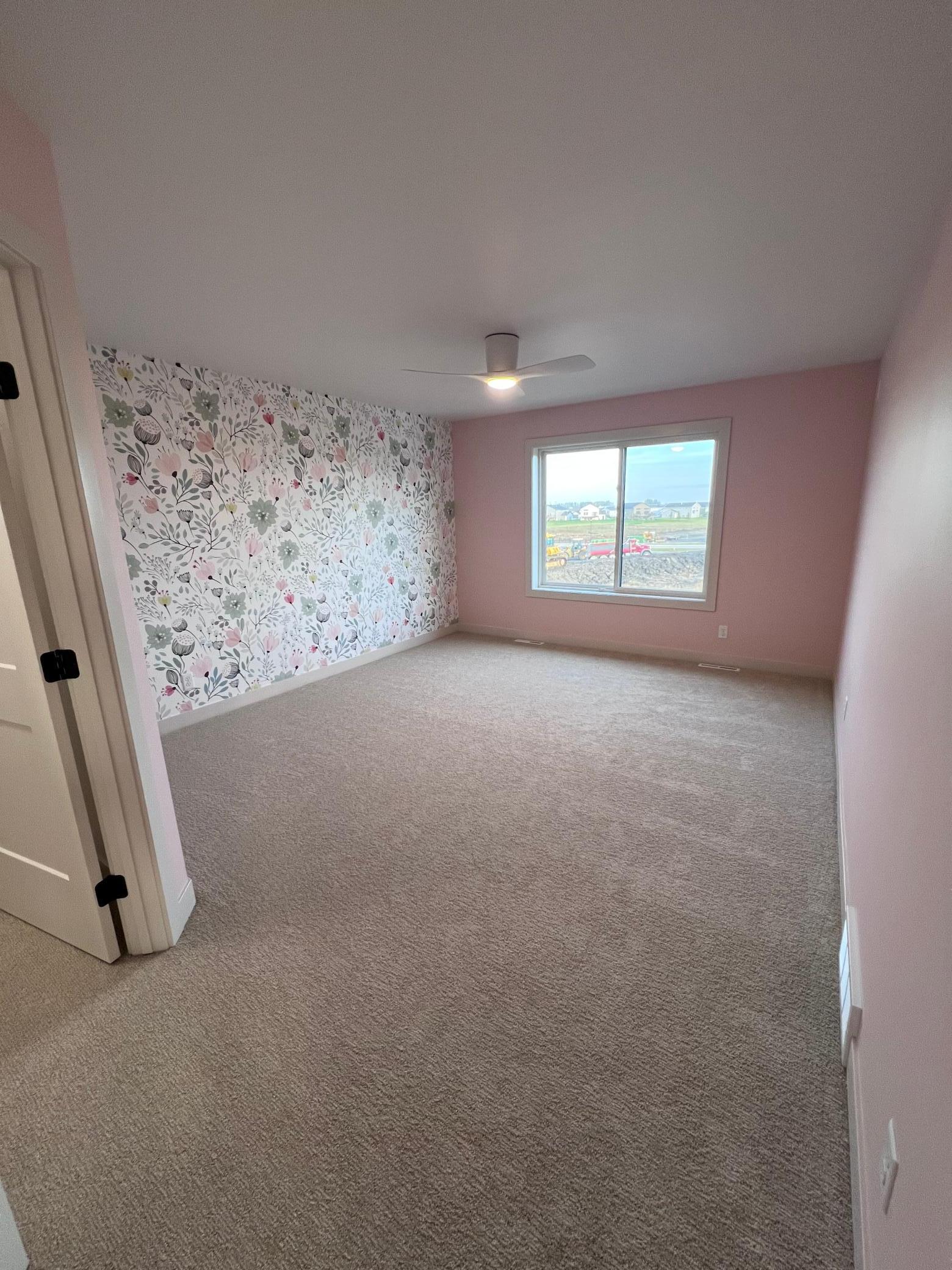 Horace, North Dakota 58047, United States, 4 Bedrooms Bedrooms, ,4 BathroomsBathrooms,Residential,Pending,223421