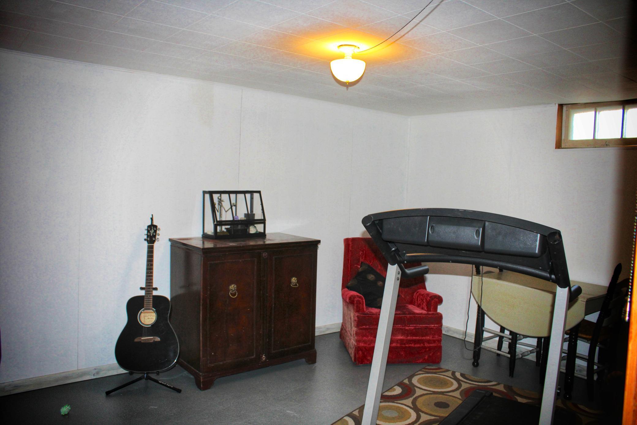 544 Clark Street, Hutchinson, Minnesota image 11
