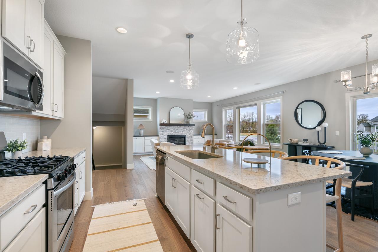 17937 Equinox Avenue, Lakeville, Minnesota image 6